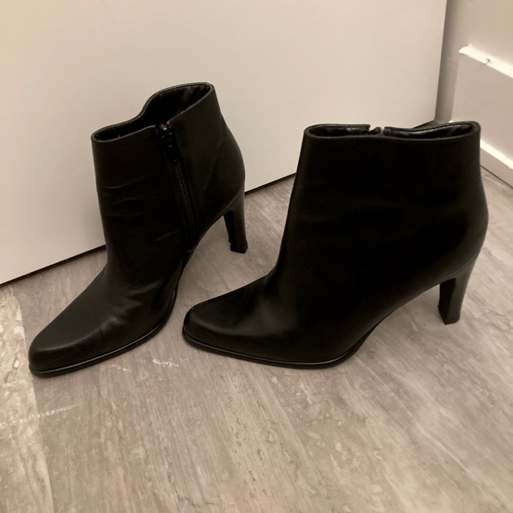 Sleek Nine West Stiletto Booties